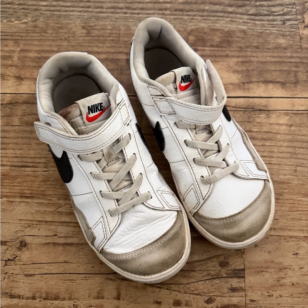 Nike Kids Blazer Low 77 White and Black Velcro Sneakers
